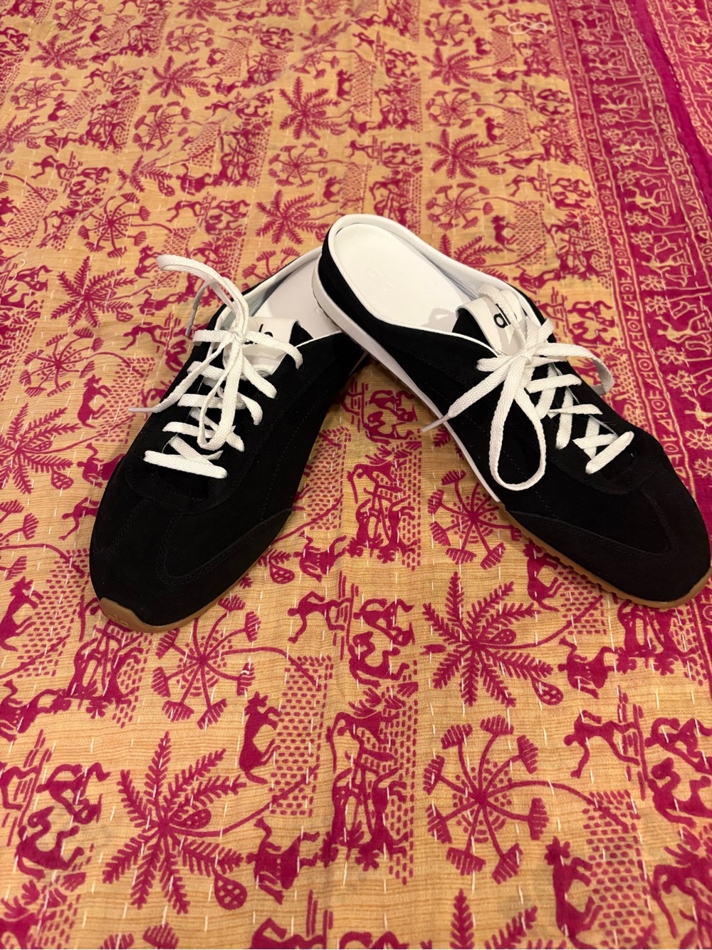 ALO NWOB Sunset Sneaker Mule with White Laces